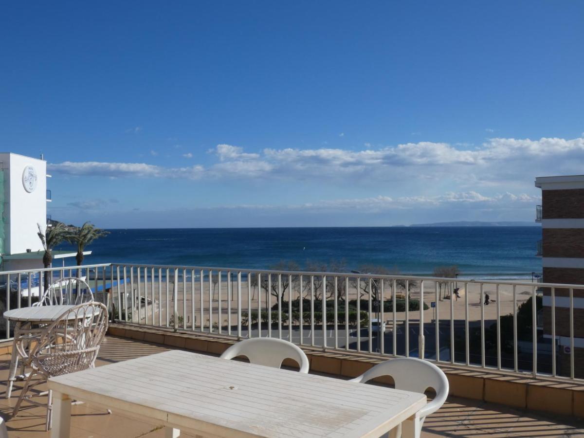 Atico Con Vista Mar. 50 M De La Playa - Casa Nova 13 Apartman Roses Kültér fotó